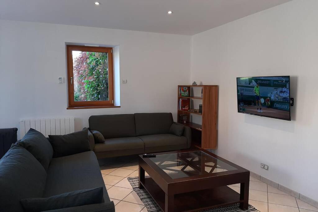 Holiday home La Maison Bleue Saint-Sauveur-des-Landes