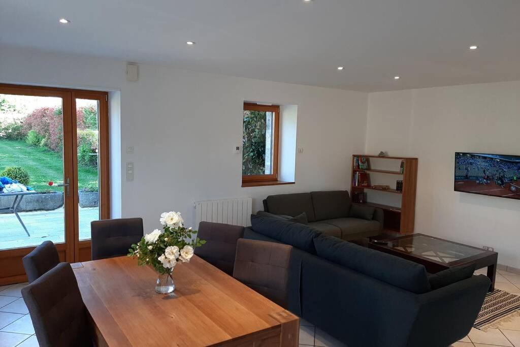 La Maison Bleue Hébergement de vacances Saint-Sauveur-des-Landes